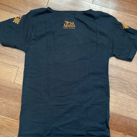 Designer/Custom Hawaiian Print T-Shirt - Picture 2 of 3